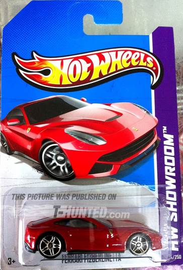 Ferrari F12 Berlinetta - 2013 HW Shwroom toy car collectible - Main Image 2