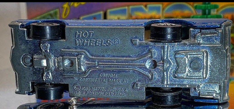 Custom Continental Mark III Lincoln - 1969 Hot Wheels toy car collectible - Main Image 3