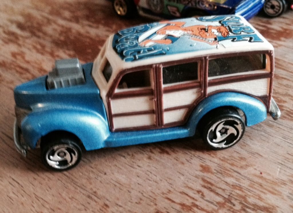 Ford Woodie Surf Beat ’40  toy car collectible - Main Image 2