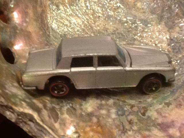 Rolls-Royce Silver Shadow - 1969 Hot Wheels toy car collectible - Main Image 2