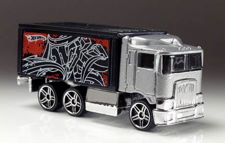 Hiway Hauler - HW Tag Rides toy car collectible - Main Image 2