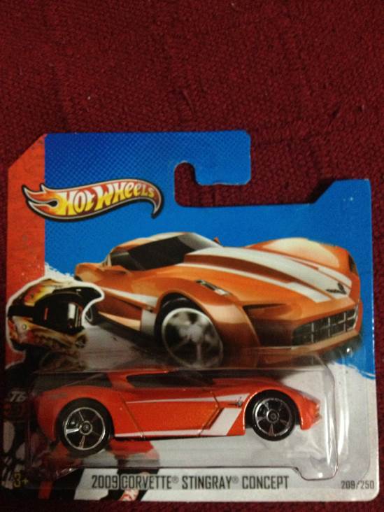 09 Corvette Stingray Concept - HW Showroom - 2012 toy car collectible - Main Image 2