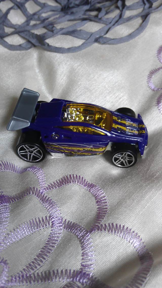 Spectyte - HW Glow Wheels toy car collectible - Main Image 1