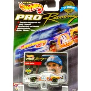 Kyle Petty Grand Prix - Team Hot Wheels Pro Racing toy car collectible - Main Image 2