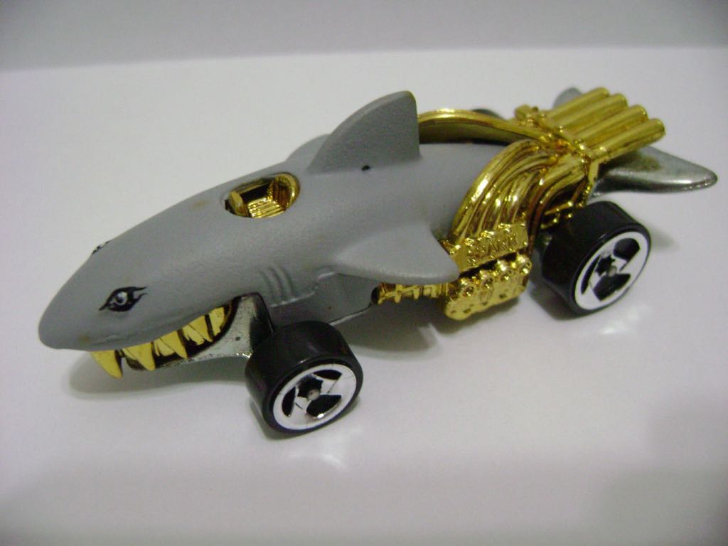 Sharkruiser - Street Beast II Series toy car collectible - Main Image 2