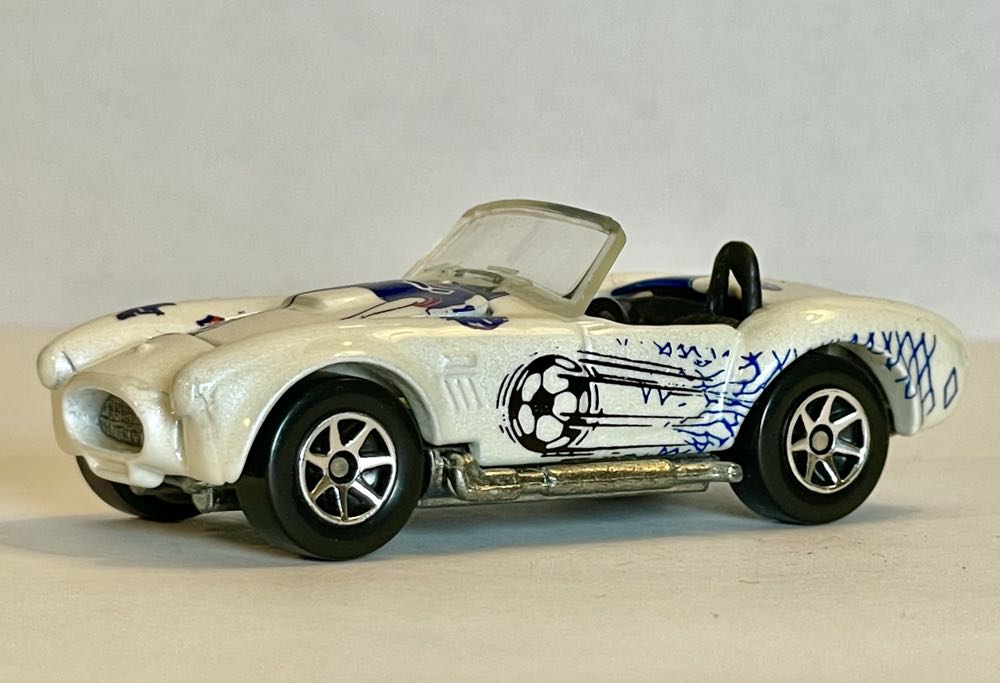Shelby Cobra 427 S/C - Sports Car toy car collectible - Main Image 2