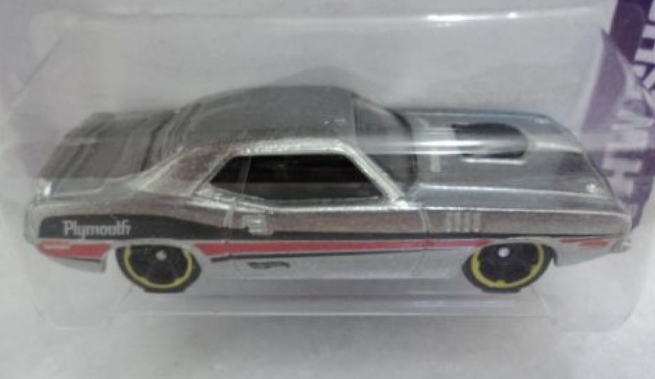 4/10 ’71 Hemi Cuda - 2013 - HW Showroom - Muscle Mania toy car collectible - Main Image 2