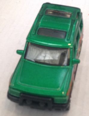 Land Rover Discovery Verde Adventure - Machtbox toy car collectible - Main Image 2