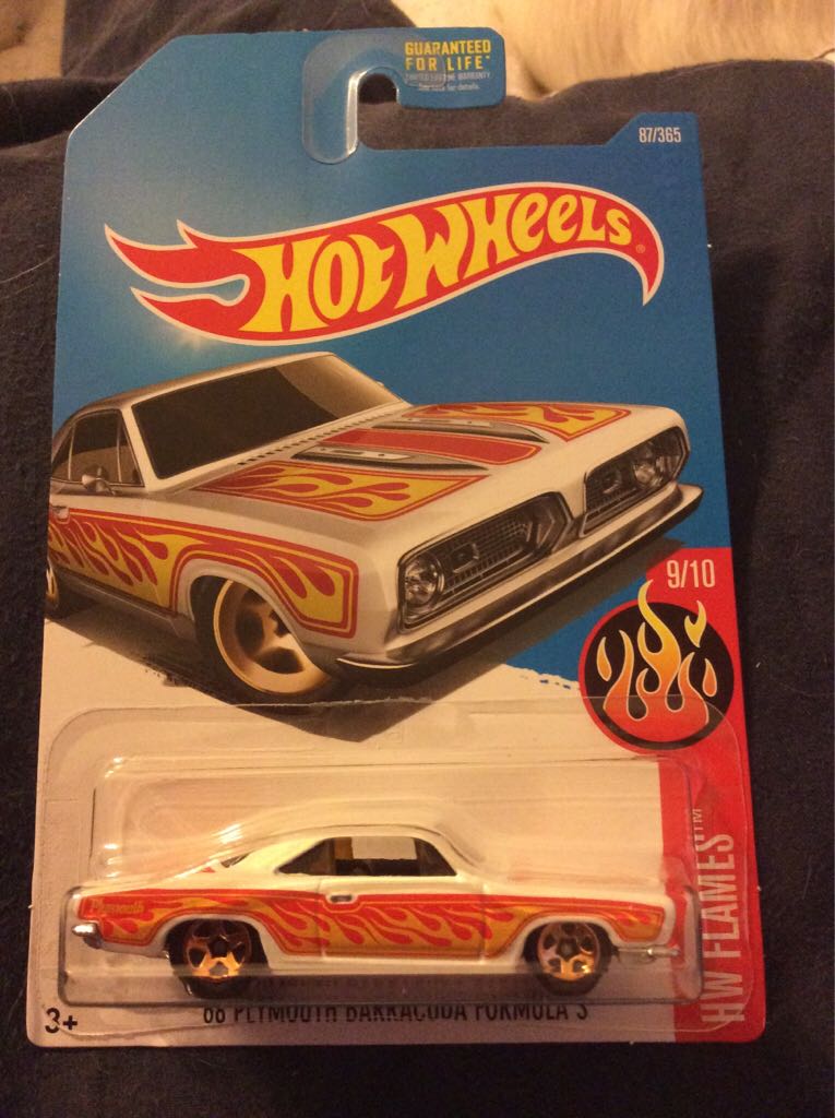 1968 Plymouth Barracuda Formula S - HW Flames toy car collectible - Main Image 1