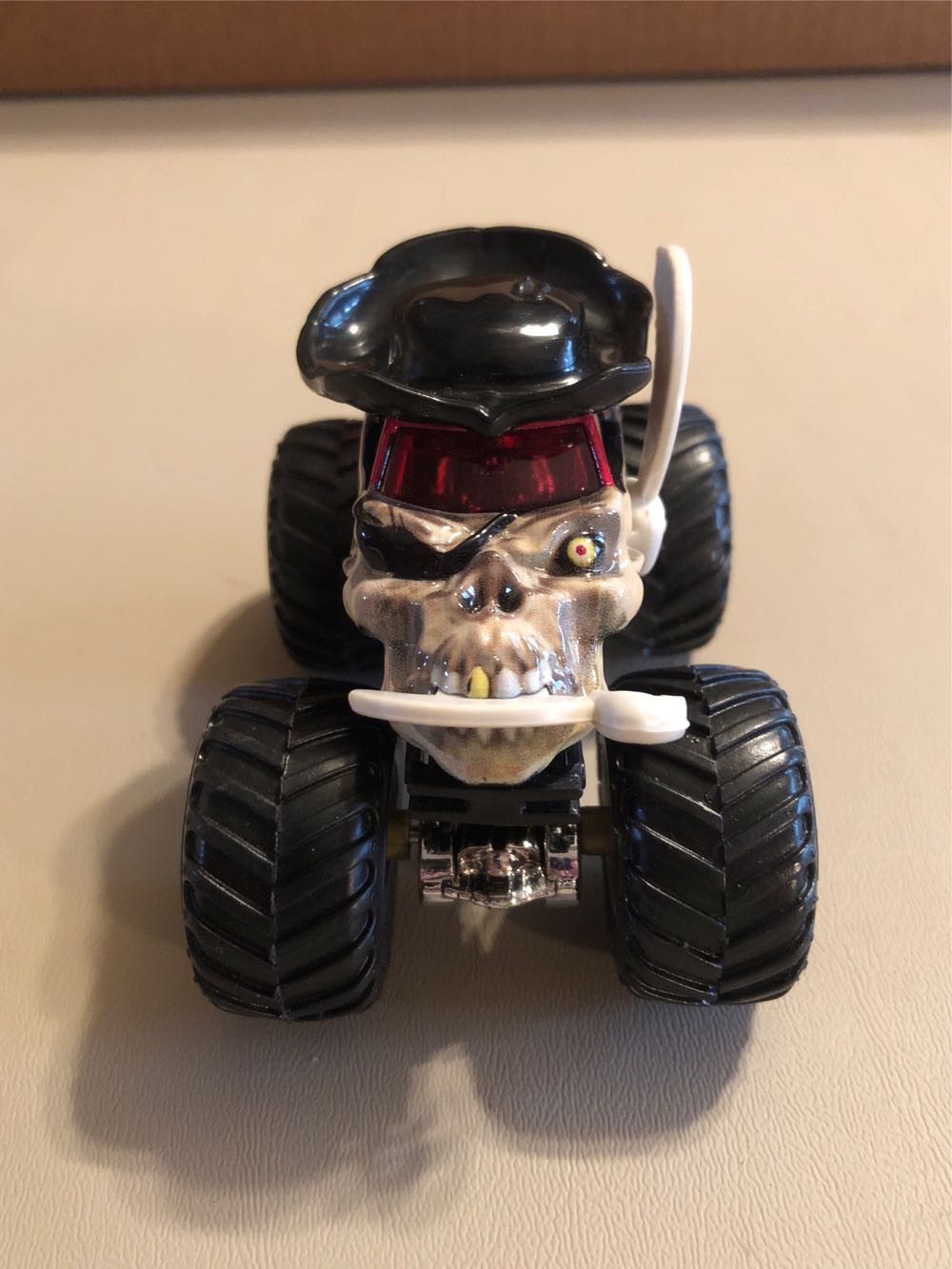 Pirate’s Curse Old Style - Monster Jam toy car collectible - Main Image 3