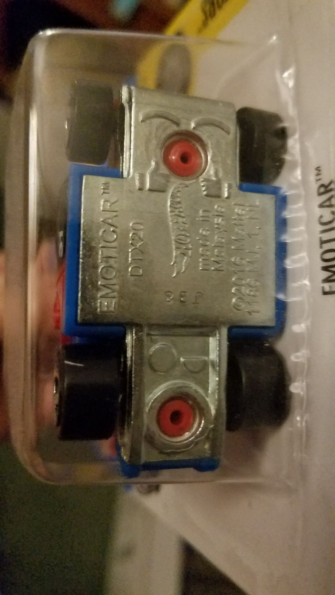 Emoticar  (Loose) - 2017 - Experimotors toy car collectible - Main Image 2