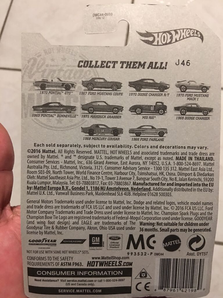 Hot Wheels Dodge Charger R/T ‘70 - HW Vintage American Muscle toy car collectible - Main Image 2