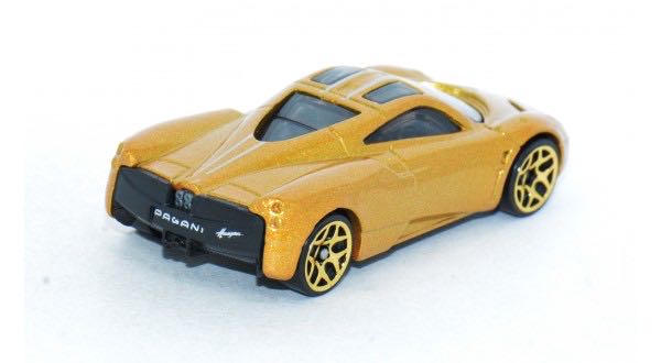 Pagani Huayra - 2016 HW Exotics 5-Pack toy car collectible - Main Image 4