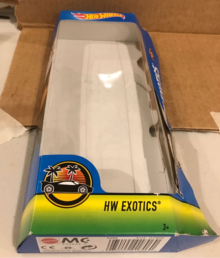 Porsche Panamera - HW Exotics 5-Pack toy car collectible - Main Image 2