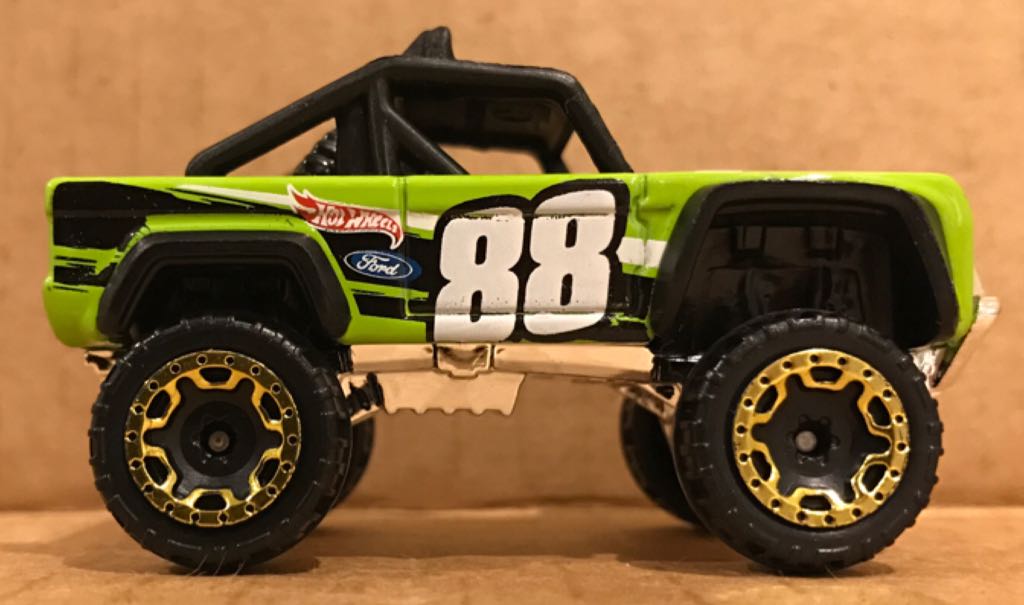 Ford Bronco Custom - 2016 Rad Trucks toy car collectible - Main Image 1
