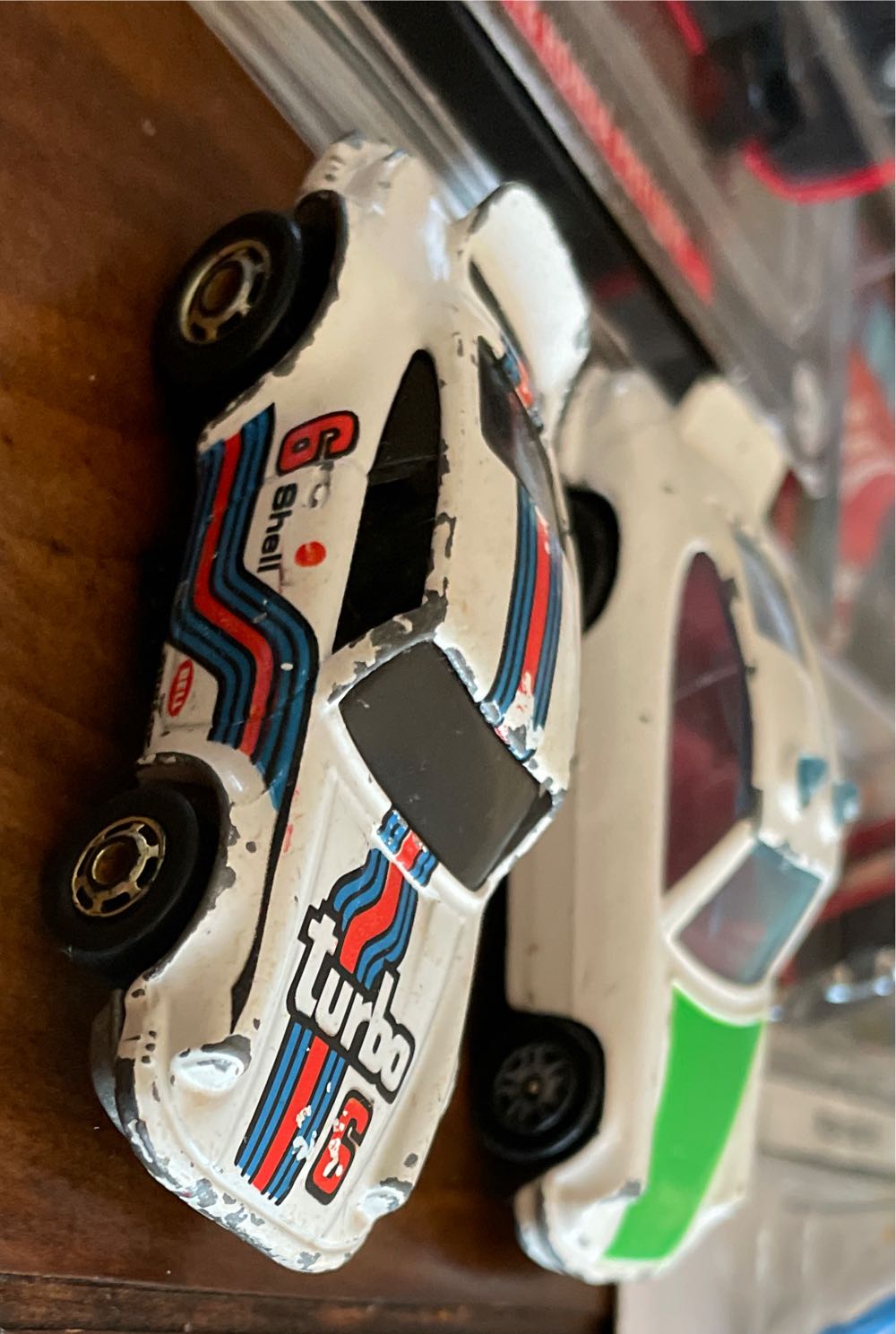 Porsche 911 Turbo - Hot Wheels - The Hot Ones toy car collectible - Main Image 4