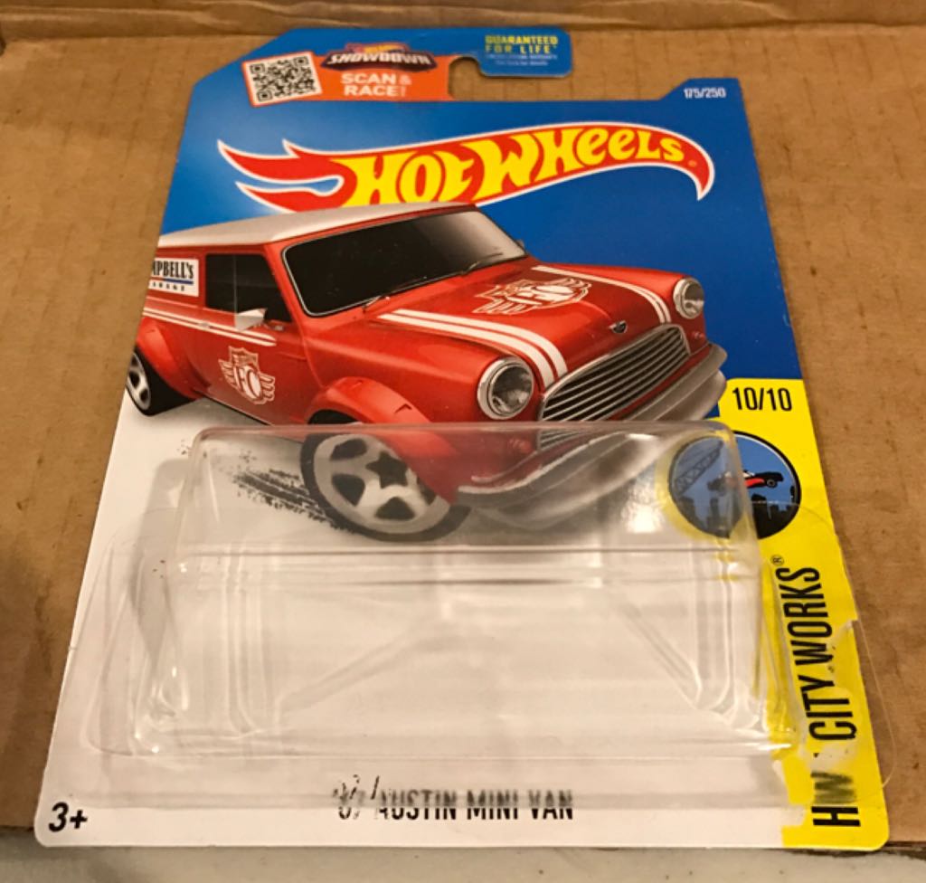 Austin Mini Van ’67 - ’16 HW City Works toy car collectible - Main Image 2