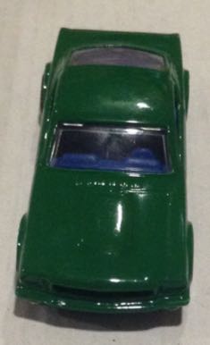 ’65 Mustang Fastback Verde - Hot Wheels toy car collectible - Main Image 2
