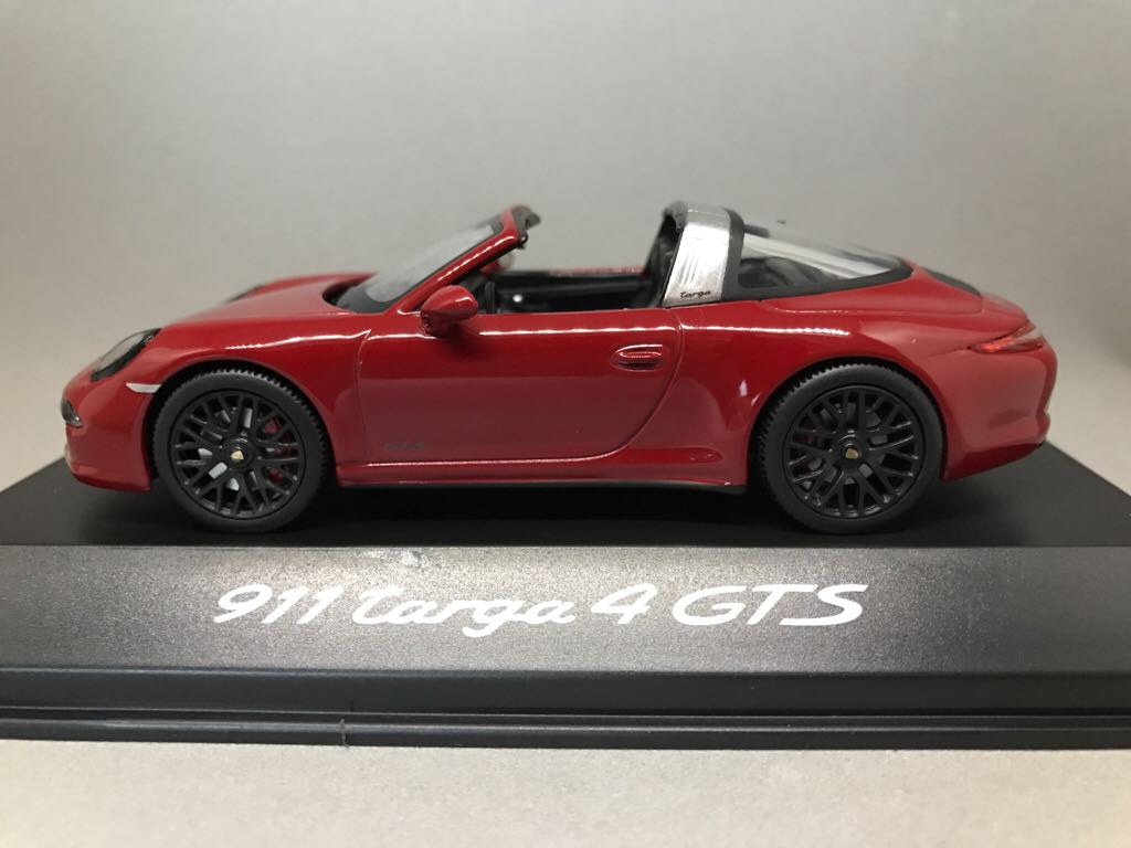 Porsche 911 Targa 4 GTS  toy car collectible - Main Image 1
