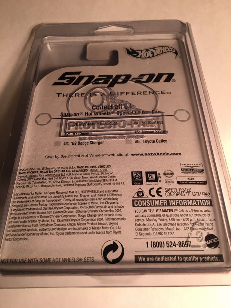 Hot Wheels Snap On Nissan Skyline - Snap On Tune Up Shop toy car collectible - Main Image 2
