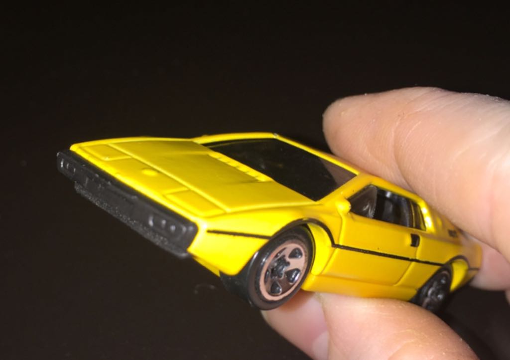 Lotus Esprit S1 - ’16 HW Exotics toy car collectible - Main Image 2