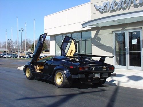 Lamborghini Countach. 1:18 - Bburago Race & Play toy car collectible - Main Image 3