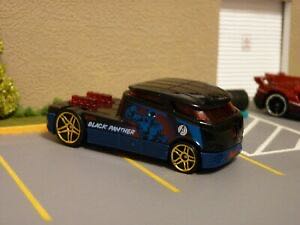 2018 Hot Wheels Black Panther Qombee - ’18 The Avengers toy car collectible - Main Image 2