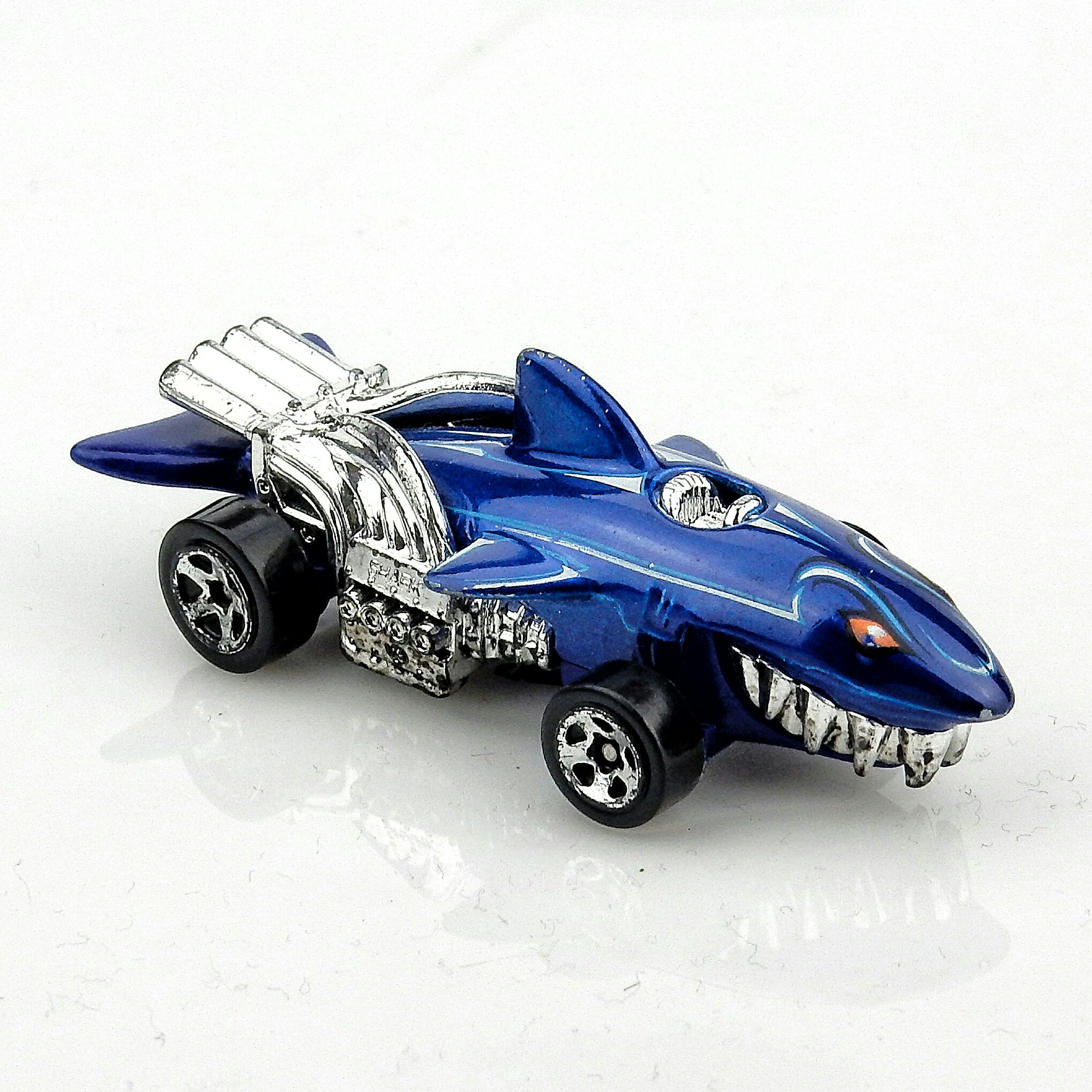 Sharkcruiser (HW)  toy car collectible - Main Image 1