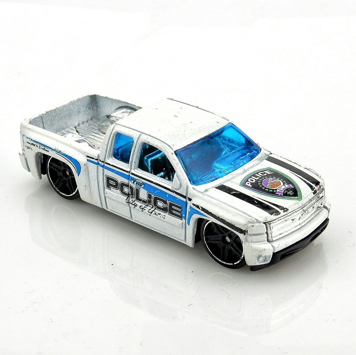 Chevy Silverado (HW) - HW Main Street 2012 toy car collectible - Main Image 1