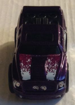 Quadra Sound Morado - Hot Wheels toy car collectible - Main Image 2