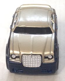 Chrysler 300 Llantas Gigantes Azul y Dorado - Hot Wheels toy car collectible - Main Image 2
