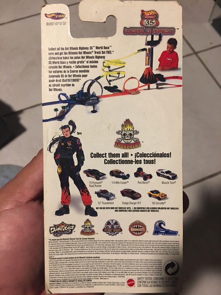 World Racer Dodge Charger R/T - Hot Wherls World Racers toy car collectible - Main Image 2