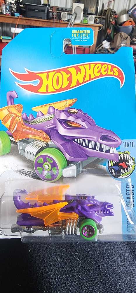 Dragon Blaster - Street Beasts toy car collectible - Main Image 3