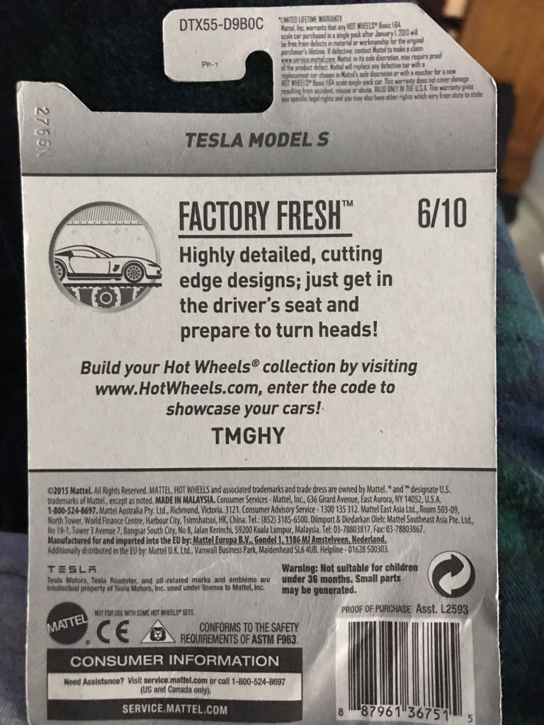 Tesla Model S - Factory Fresh toy car collectible - Main Image 2