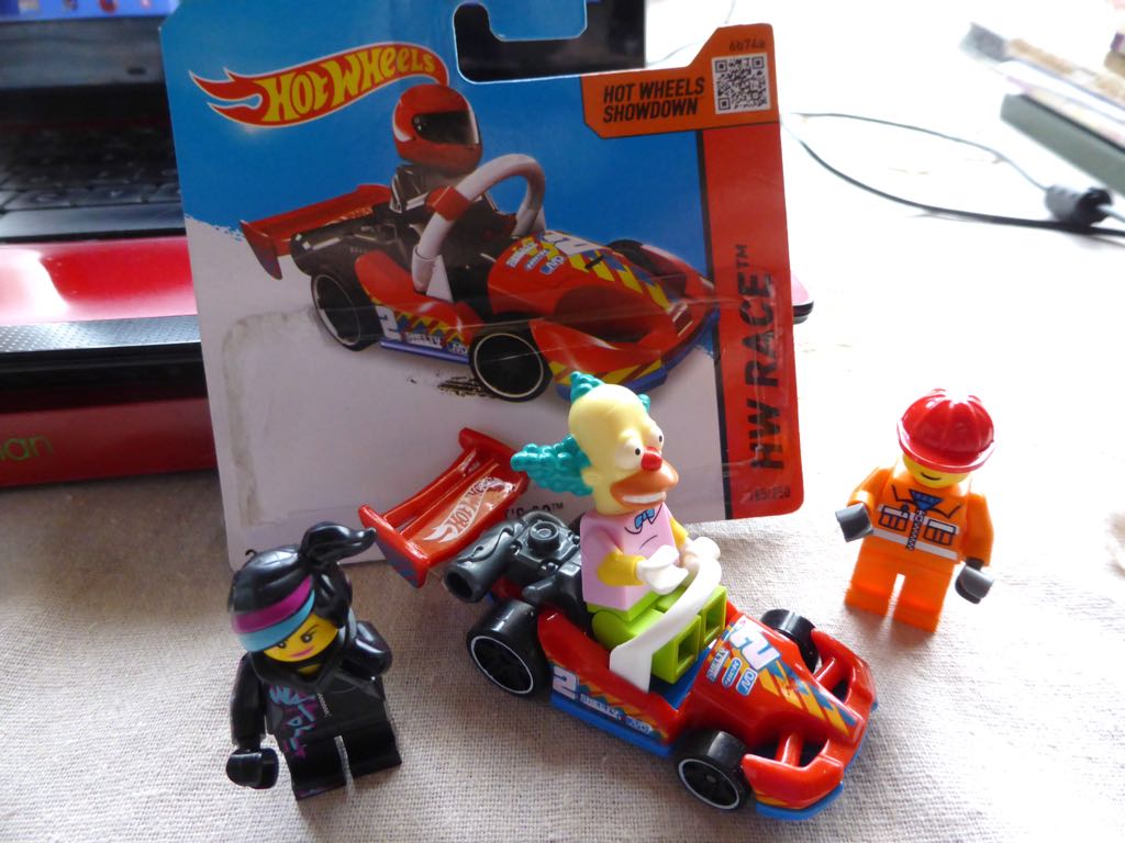 Let’s GO! - HW Race - 2014 Track Aces toy car collectible - Main Image 2