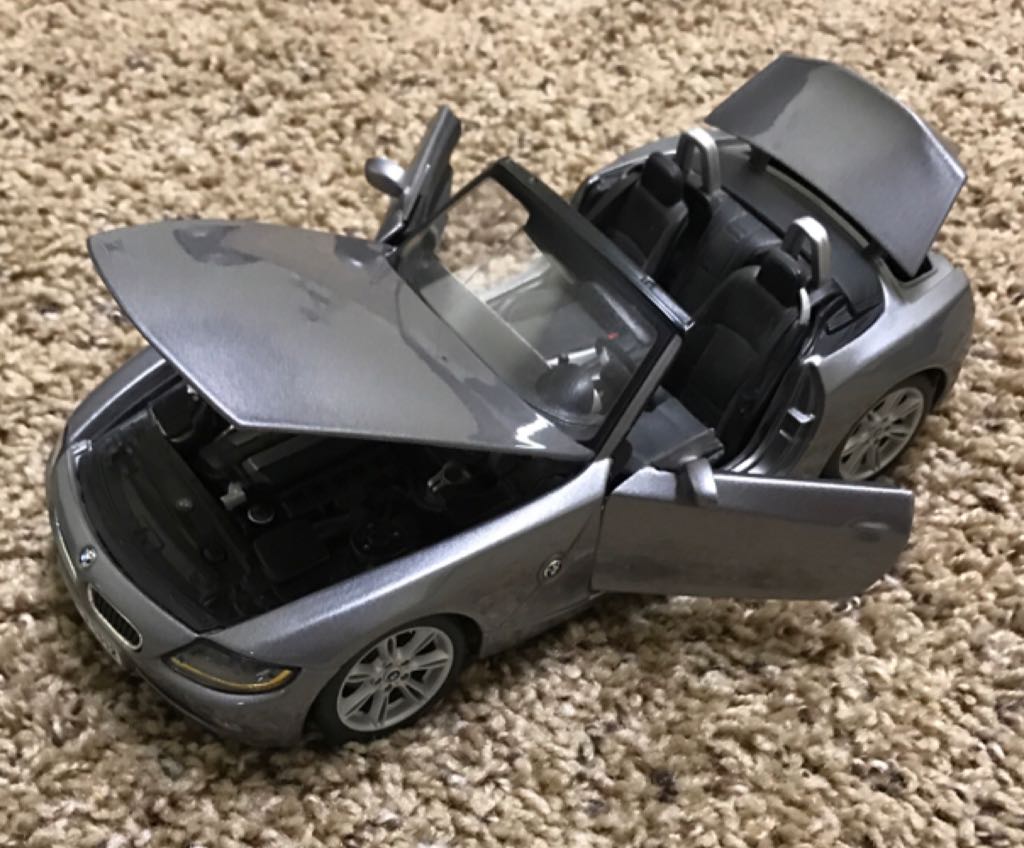 BMW - 4 Series toy car collectible - Main Image 2