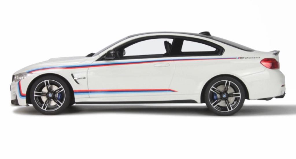 ’63 Corvette Gris con Motor Expuesto