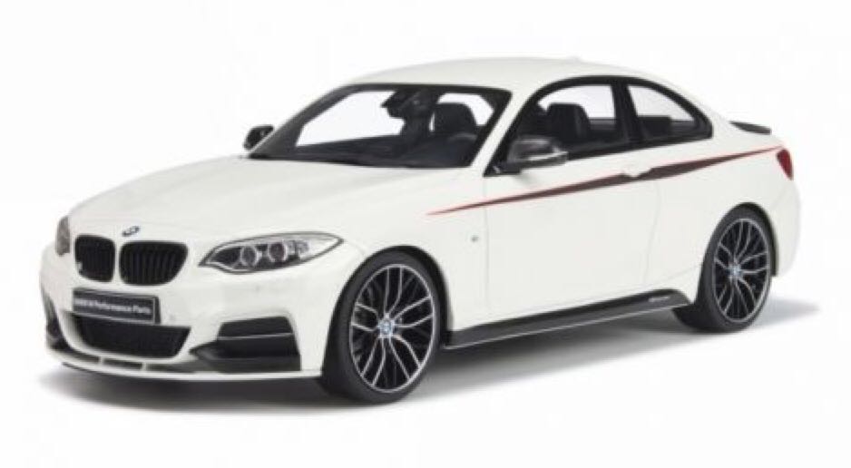 1:18 BMWM2 - GTspirit toy car collectible - Main Image 1