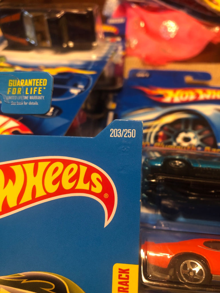 Howlin’ Heat - ’16 Street Beasts toy car collectible - Main Image 2