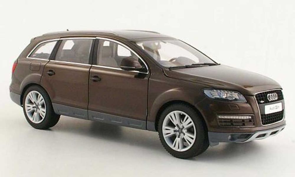 Audi Q7 Facelift. - Kyosho - Kyosho toy car collectible - Main Image 2