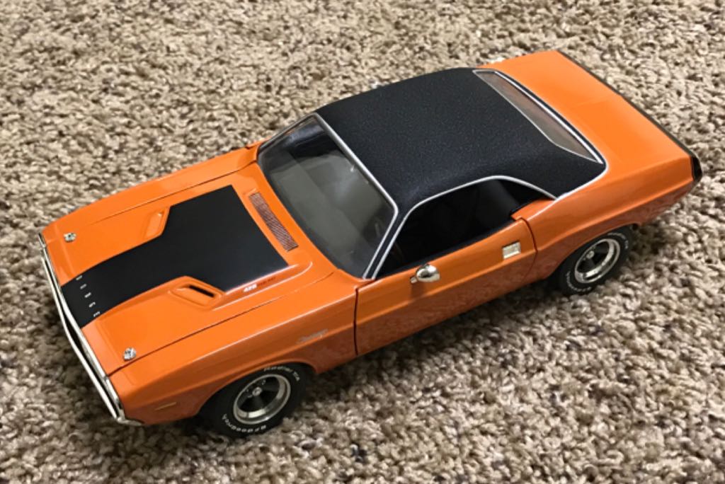 Dodge - 426 Hemi toy car collectible - Main Image 1