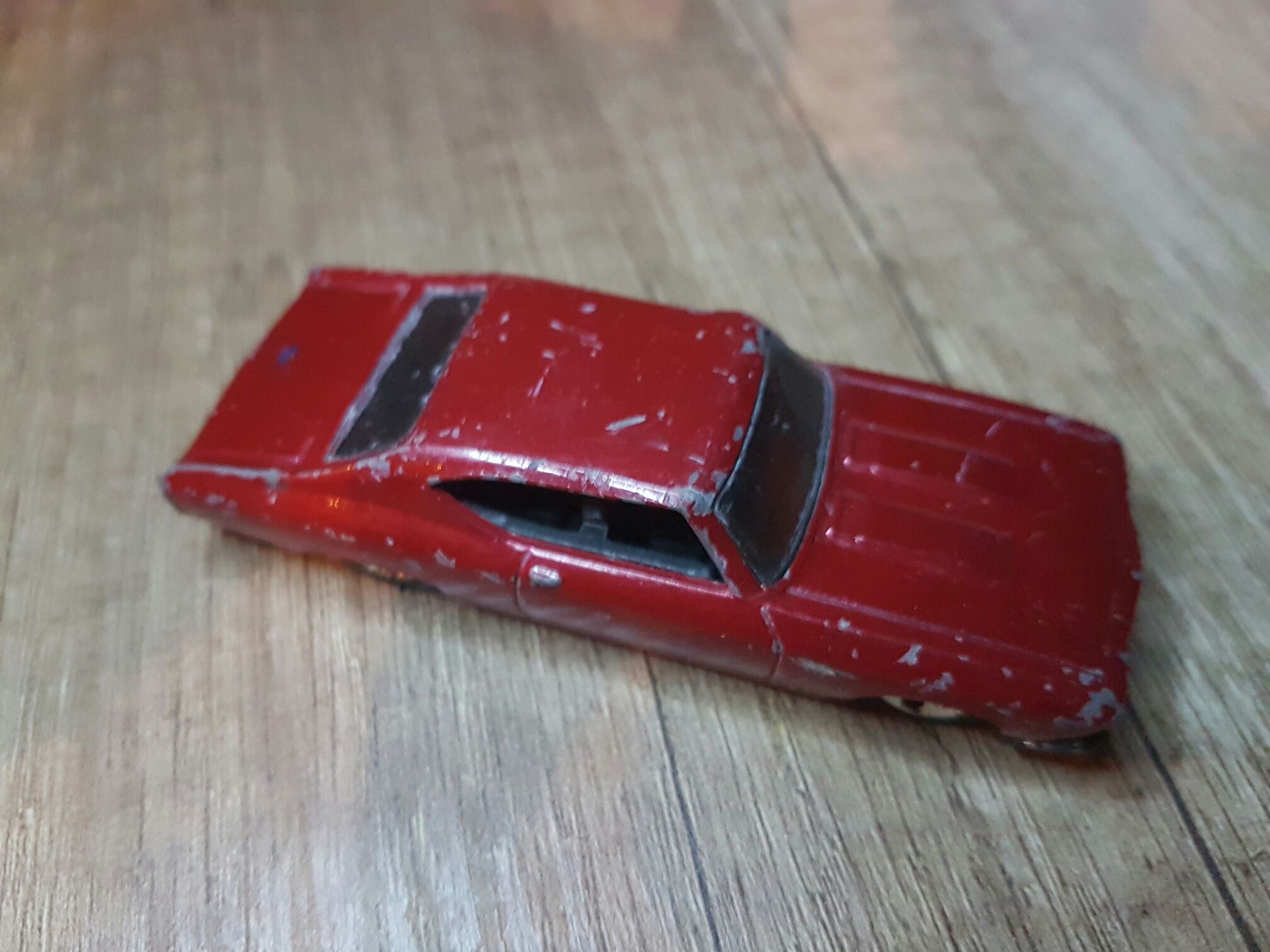 Hot Wheels Nissan Skyline 2000GT-R 2014