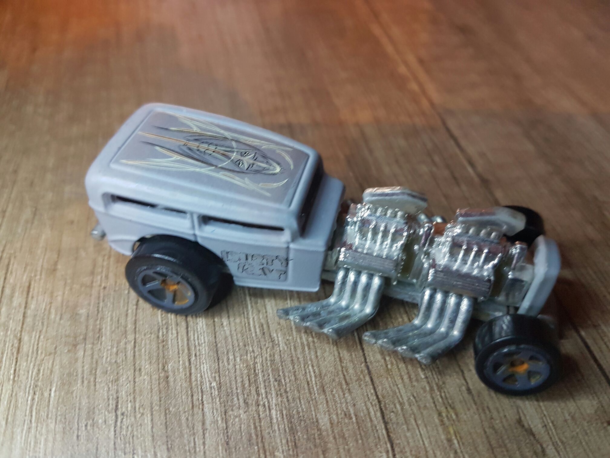 *Dodge Challenger Concept, Pearl Yellow w/flames