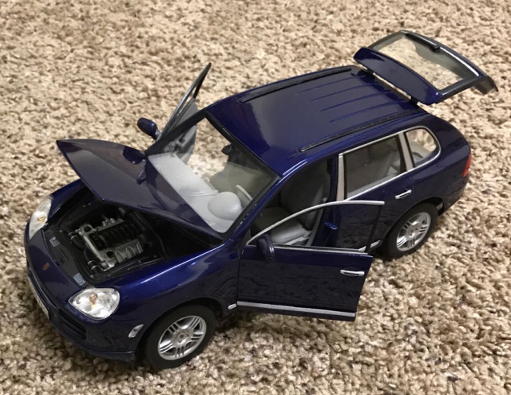 Porsche - S toy car collectible - Main Image 2