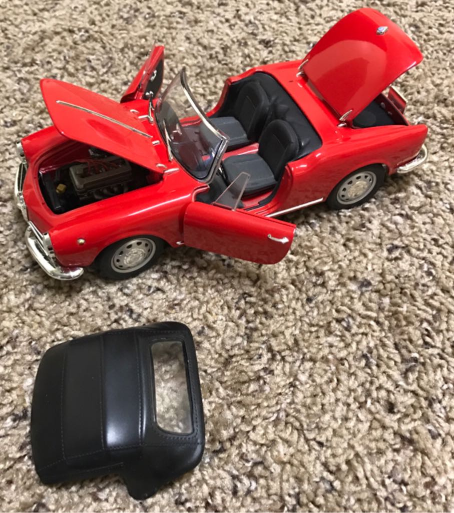 Alfa Romeo - Spyder toy car collectible - Main Image 2