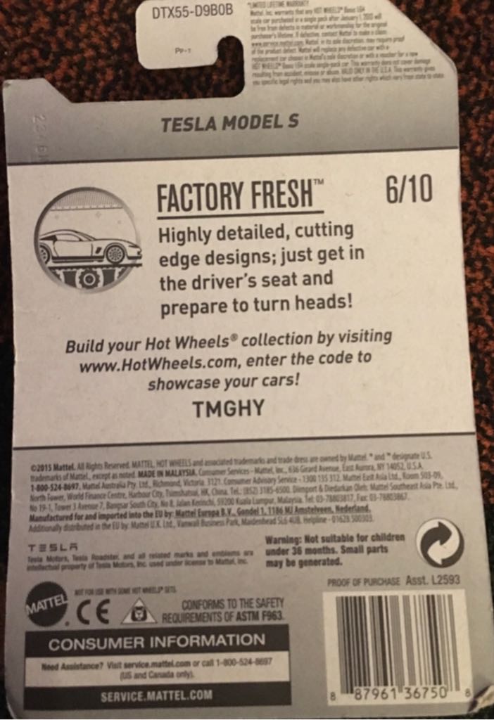 Tesla Model S  toy car collectible - Main Image 2