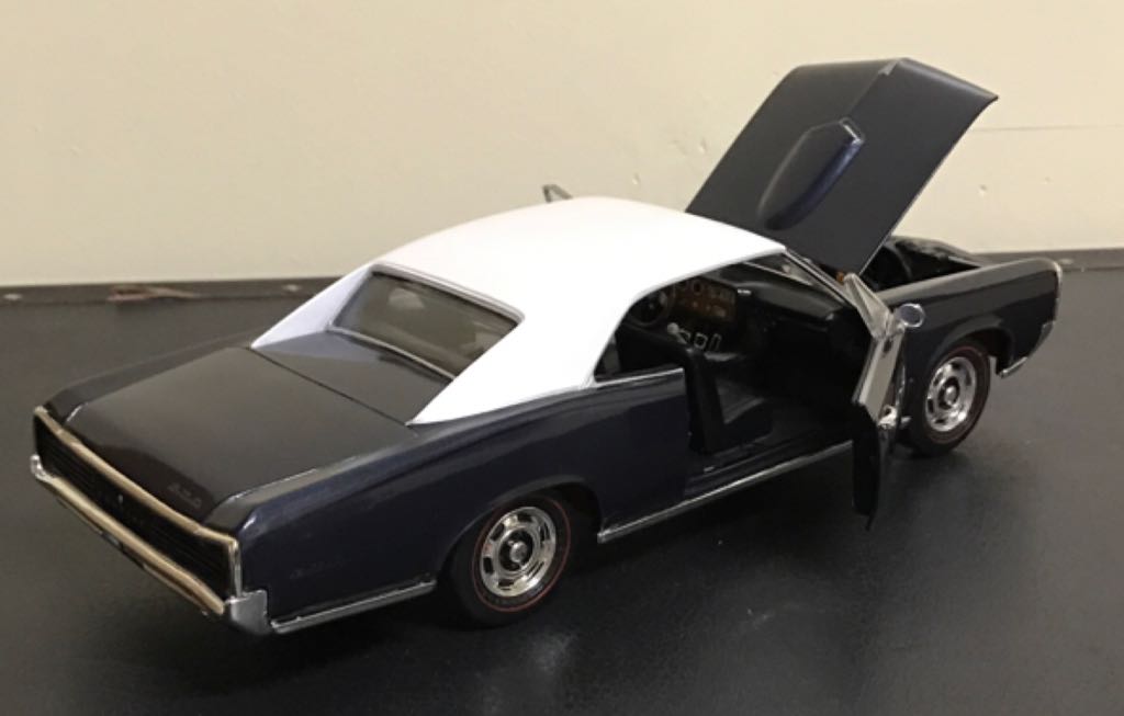 Pontiac  toy car collectible - Main Image 2