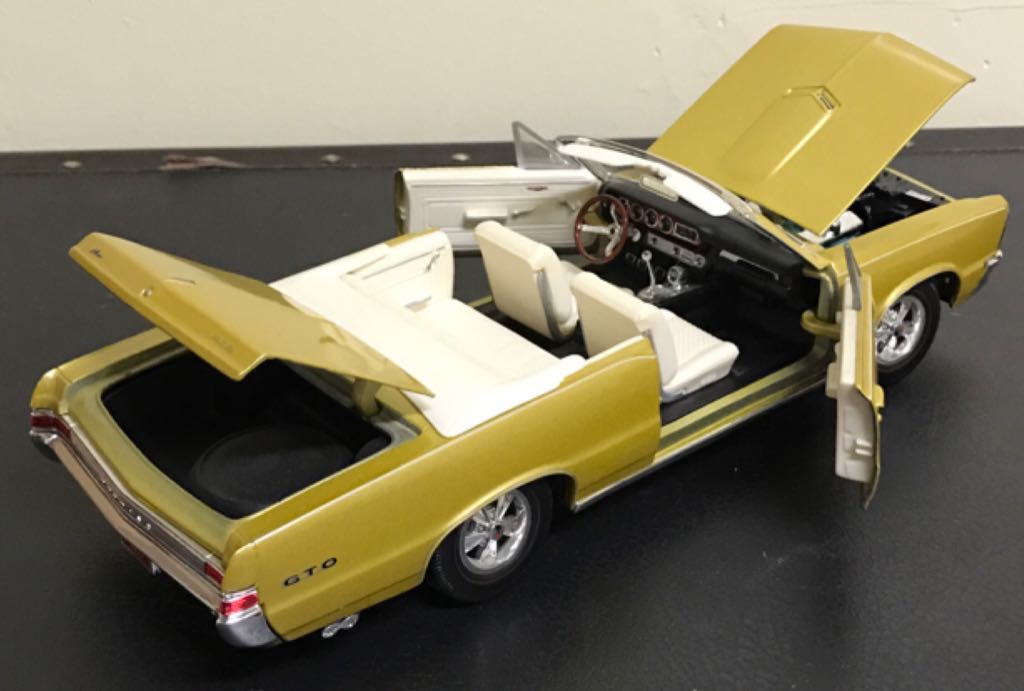 Pontiac  toy car collectible - Main Image 2