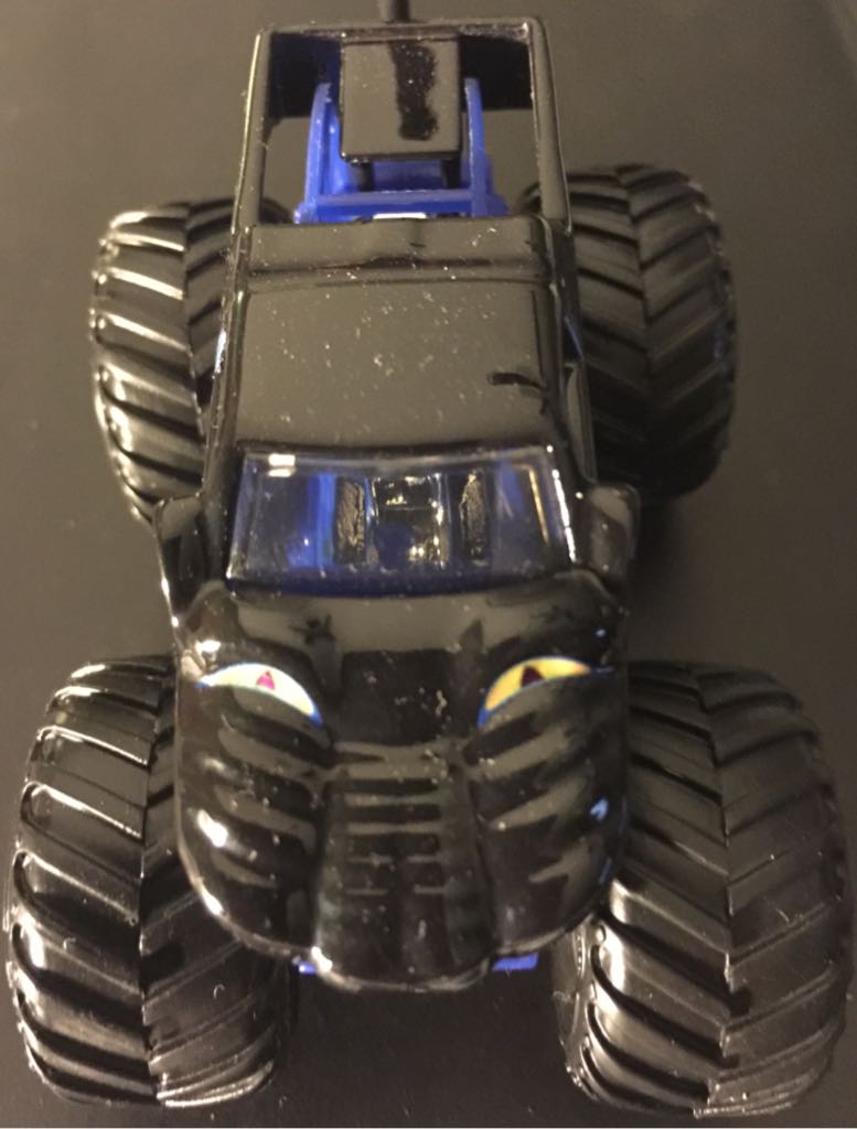 Predator - Creature toy car collectible - Main Image 2