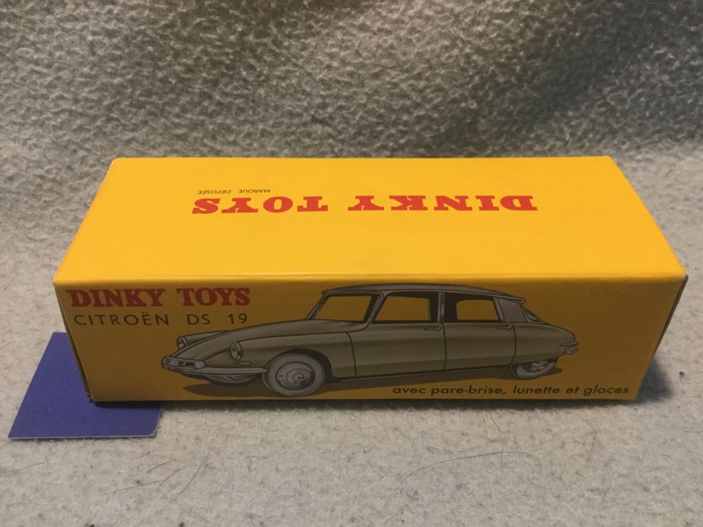 Dinky Citroen DS 19 24CP - Dinky Toys Atlas France toy car collectible - Main Image 2